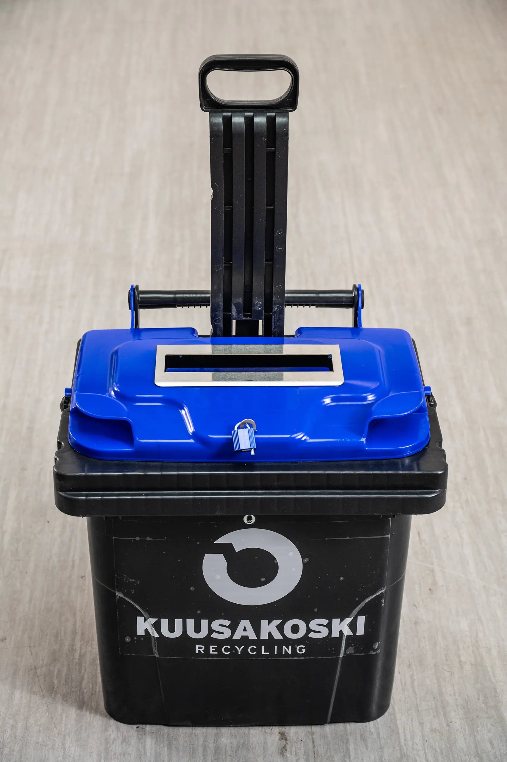 Pieni kierrätysastia