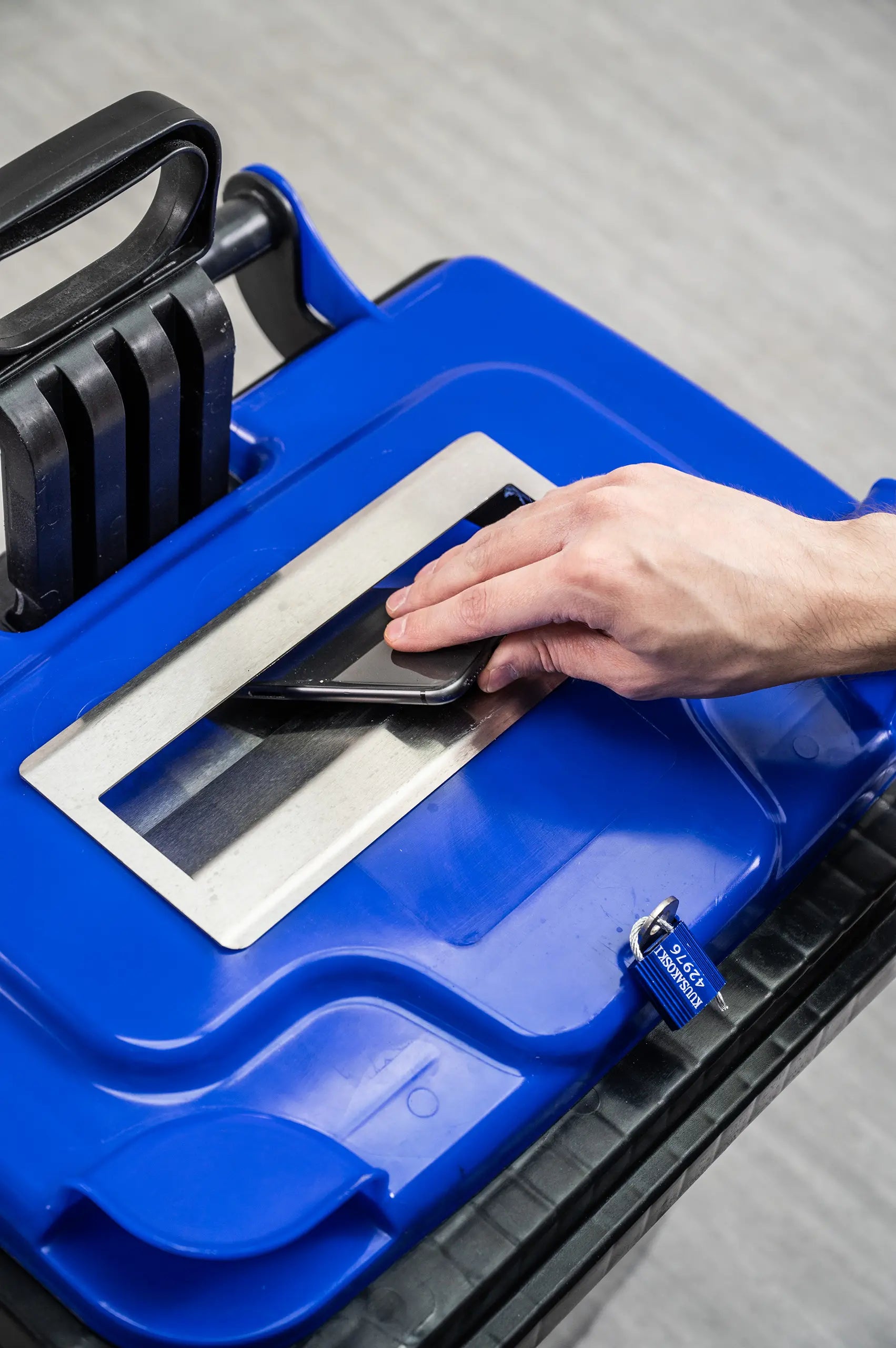 Pieni kierrätysastia