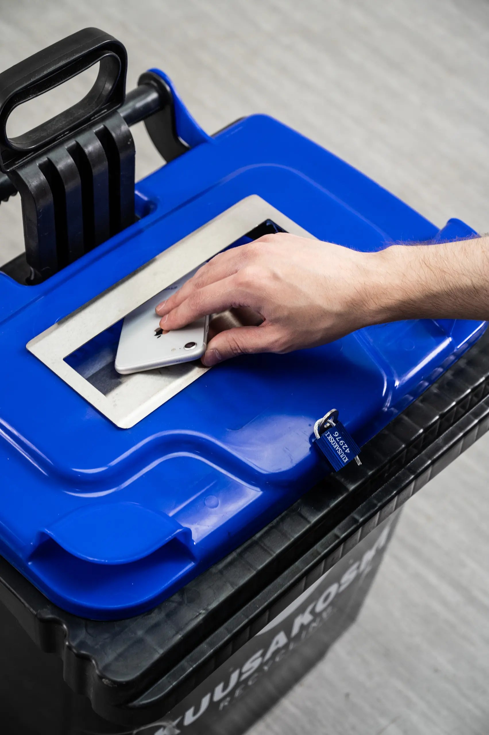 Pieni kierrätysastia